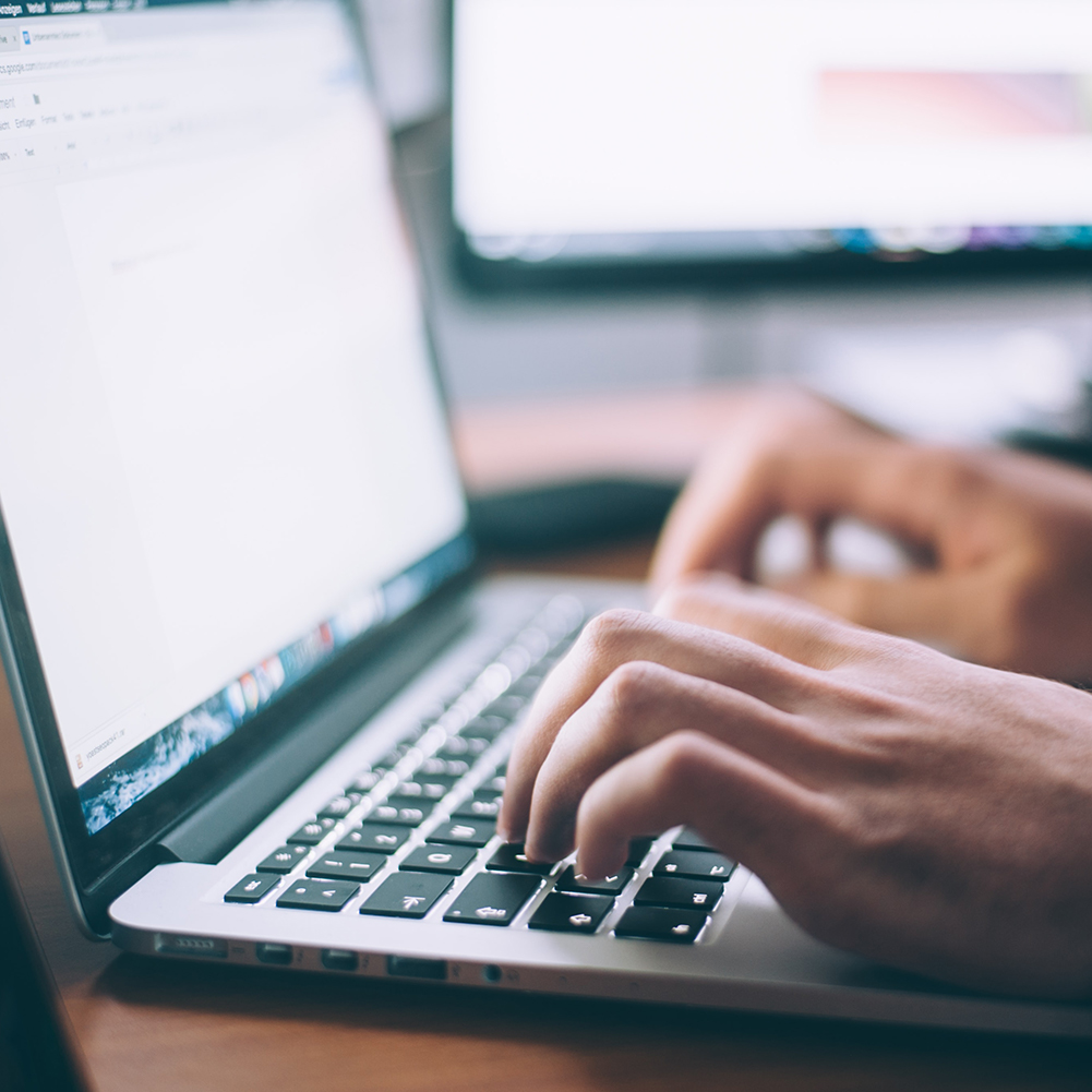 Equipo Landscape colaborando en proyectos de tecnologia e innovacion